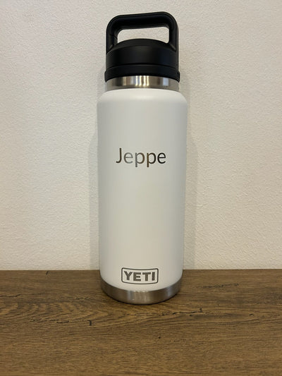 Hvid YETI Rambler flaske graveret med navnet Jeppe
